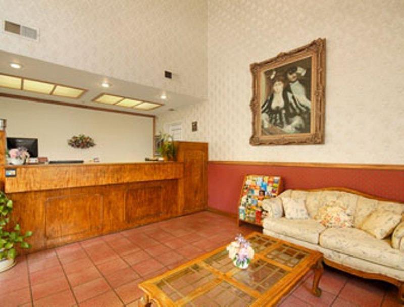 Super 8 By Wyndham Bakersfield South Ca Motel Exterior photo